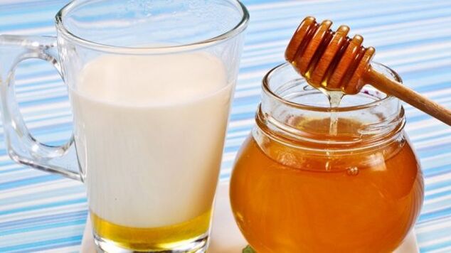 Kefir dengan madu untuk perawatan peremajaan kulit tangan